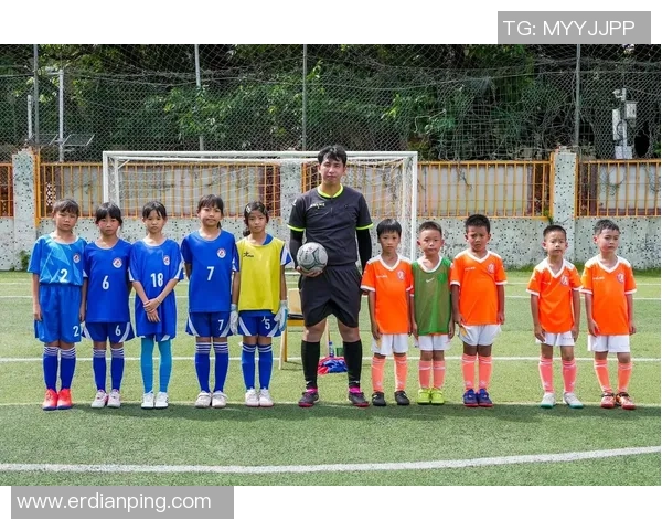 少年足球梦想启航少年们在绿茵场上追逐激情与友谊的故事